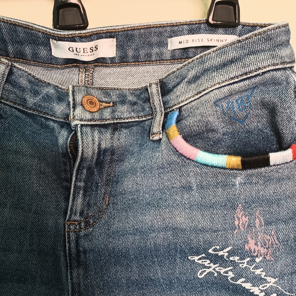 RARE Vintage Guess  Embroidered Graffiti Jeans, Y2K, Grunge,  28/26, Destroyed!! - Picture 6 of 13